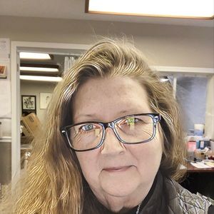 Meet your Posher, Debra